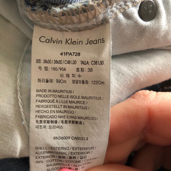 NWOT Calvin Klein Mens Discolored Denim - Picture 6 of 6